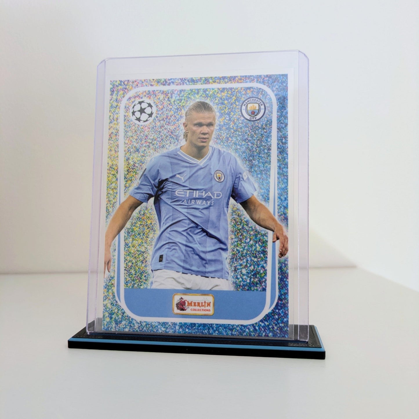 Toploader Stand for Trading Cards